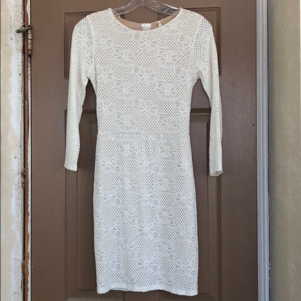 Off-white/cream lace dress